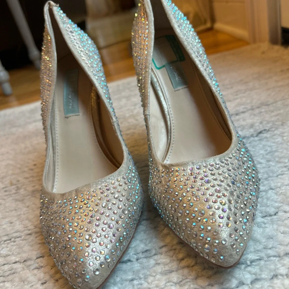 Betsey Johnson Gold Crystal Rhinestone Sparkle Stiletto Pumps Heels Sz 10 Prom⁠